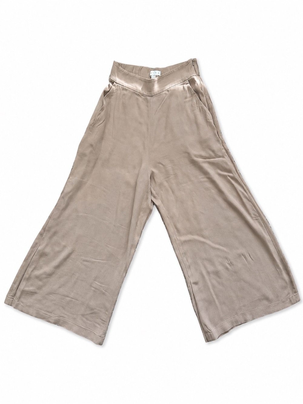Leith taupe wide leg Bermuda style pants size xxs with pockets and a side zipper